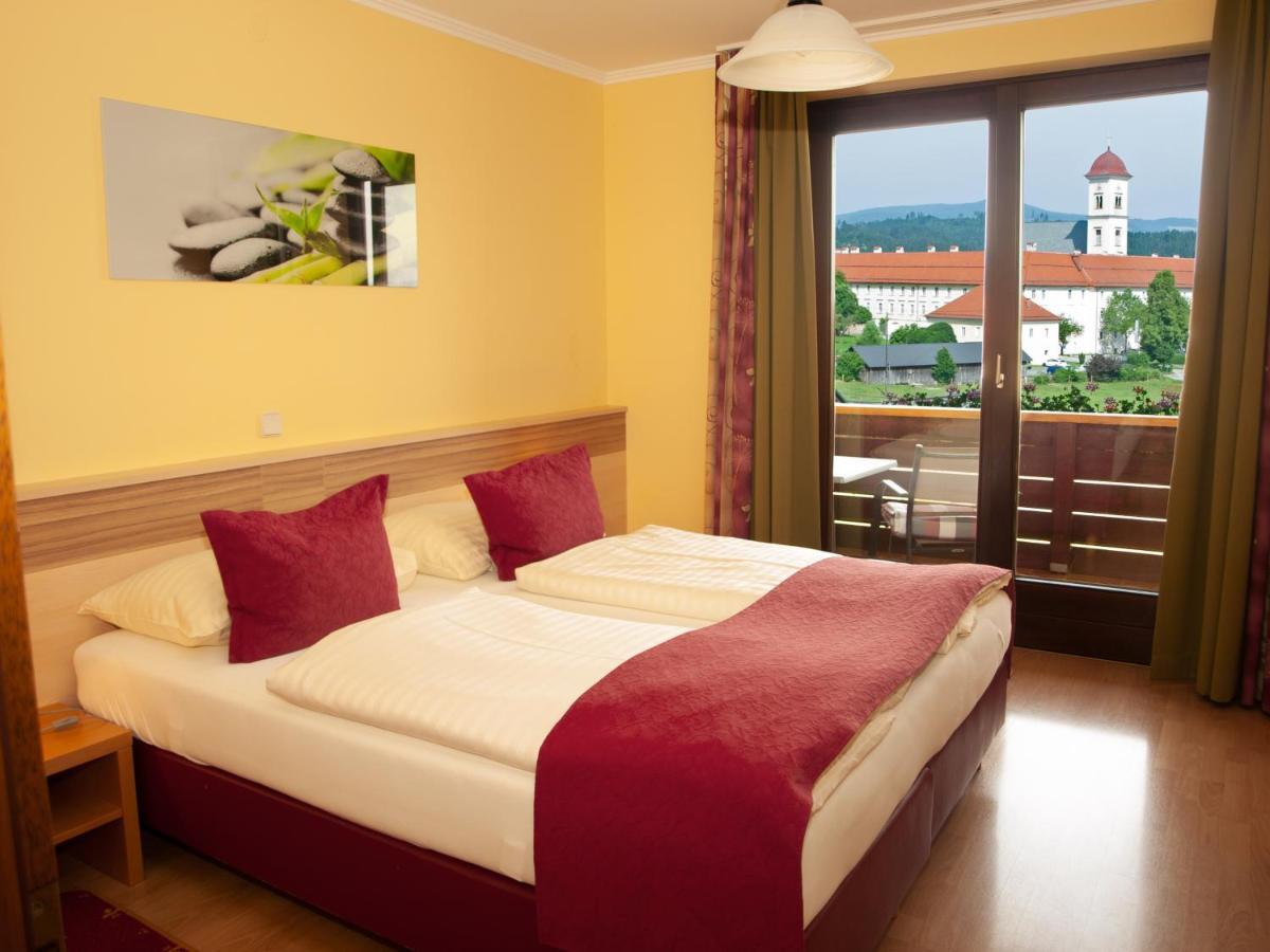 Sankt Georgen am Längsee Hotel Fasching מראה חיצוני תמונה